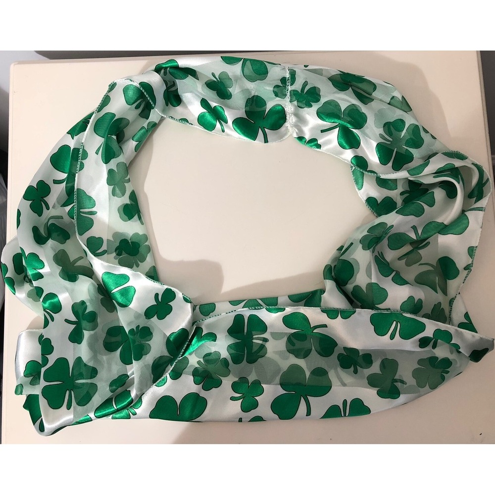 Clover Infinity Scarf Women's Green White St Patrick's Day Irish Ireland